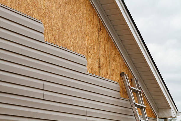 24/7 Emergency Storm Damage Siding Repair experts in Belle Center, OH